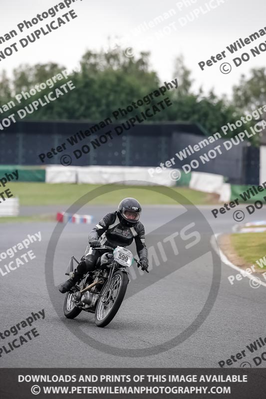 Vintage motorcycle club;eventdigitalimages;mallory park;mallory park trackday photographs;no limits trackdays;peter wileman photography;trackday digital images;trackday photos;vmcc festival 1000 bikes photographs